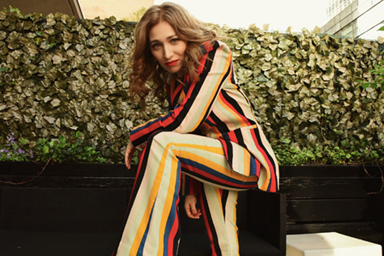 Penyanyi Keturunan Yahudi-Rusia Regina Spektor Usir Penonton yang Meneriakkan “Free Palestine”