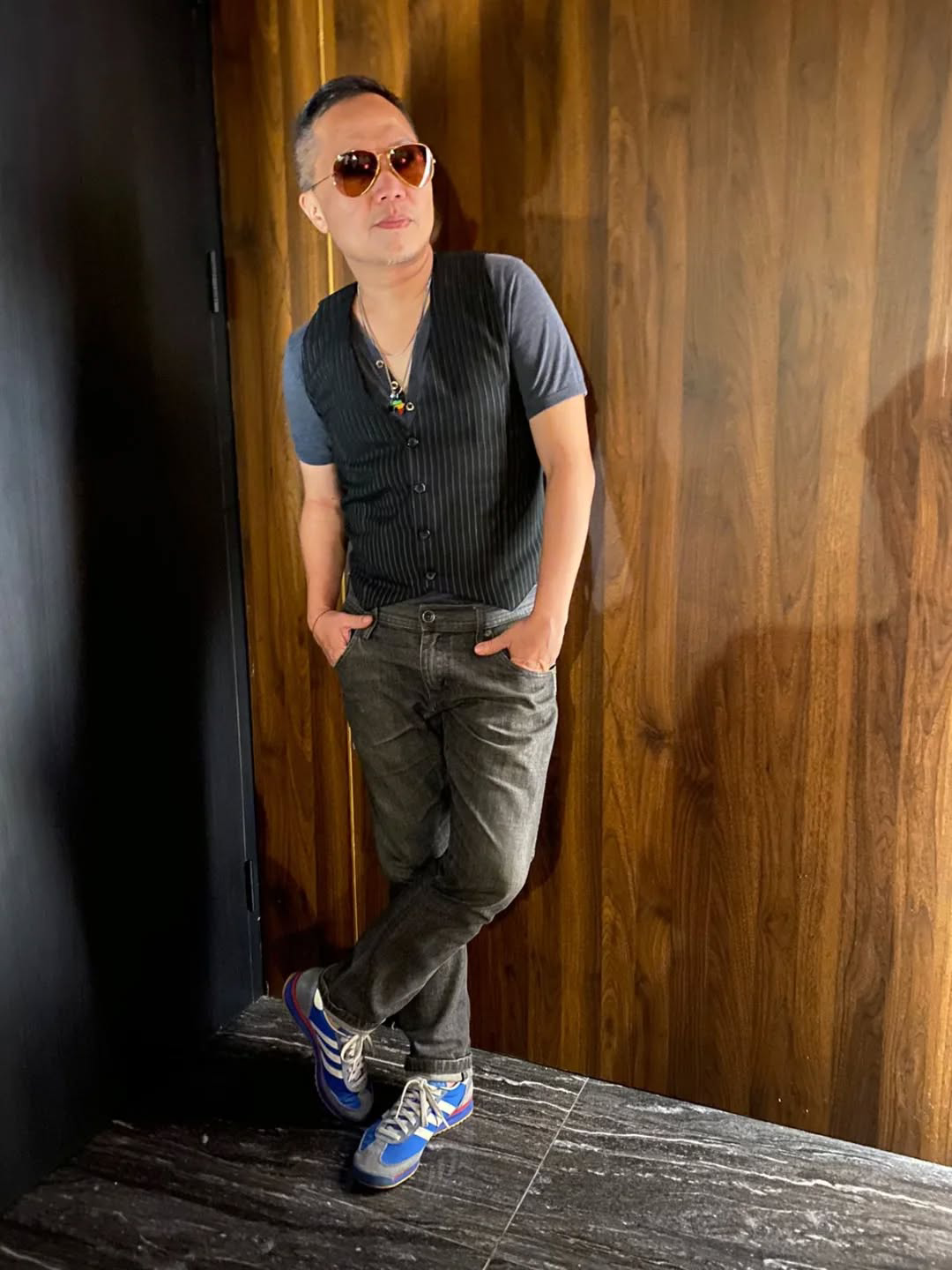 Sandhy Sondoro Rilis Single Terbaru ‘Cerita Romansa’, Sebuah Perjalanan Cinta yang Berakhir dengan Kedewasaan dan Keikhlasan