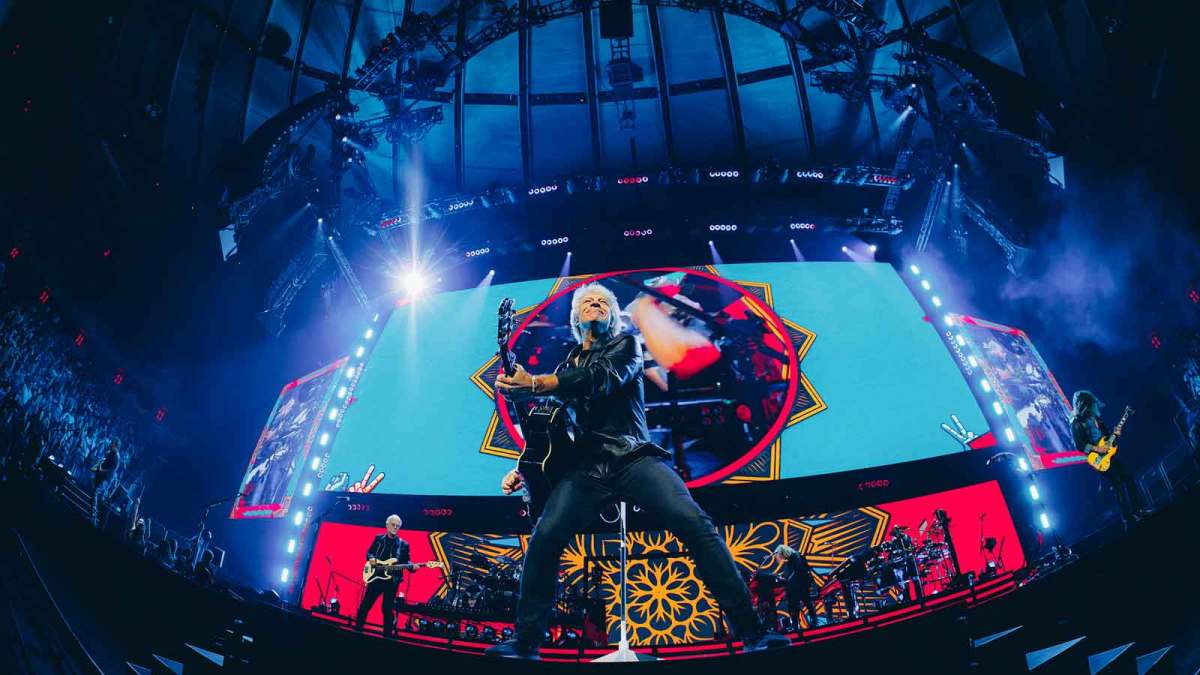 Jon-Bon-Jovi-passes-voice-test-in-brave-Forever-Tour-2026-kickoff-show-at-Madison-Square-Garden1-1